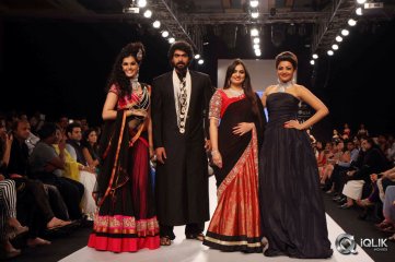 Stars at IIJW Fashion Show